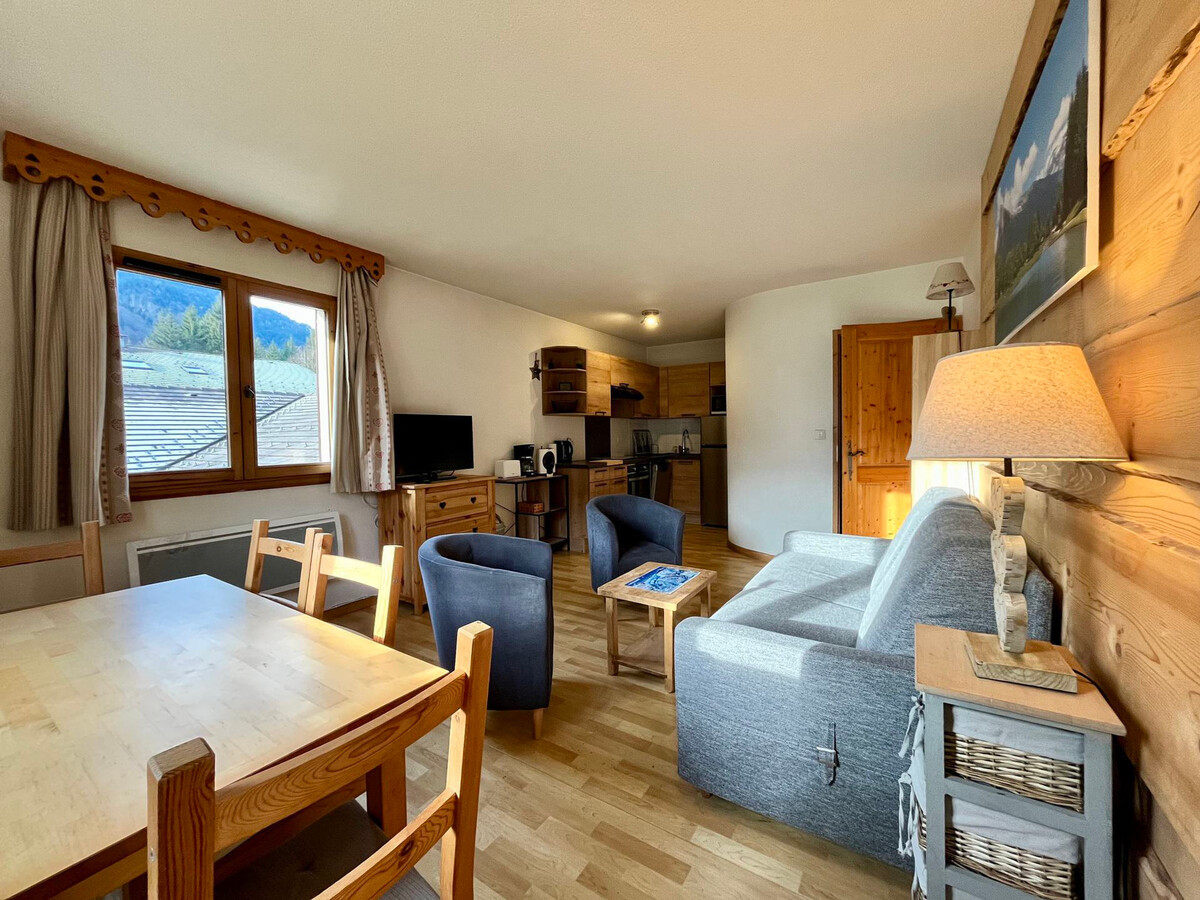 T2 cabine 6 pers à Samoëns : balcon vue montagne + parking - Photo 8