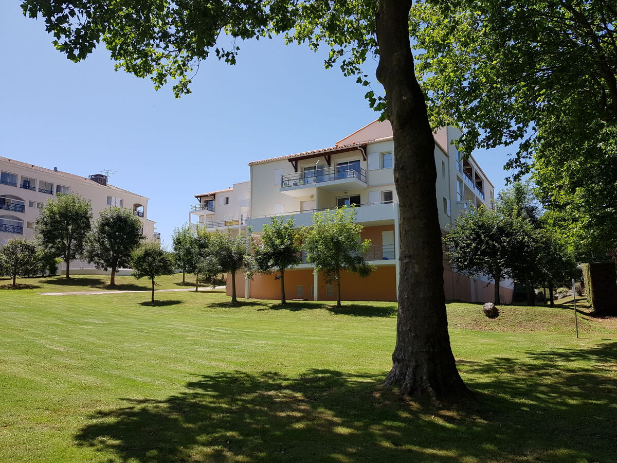 Appartement Jardins de Pontaillac à 300 m de la mer - Photo 5