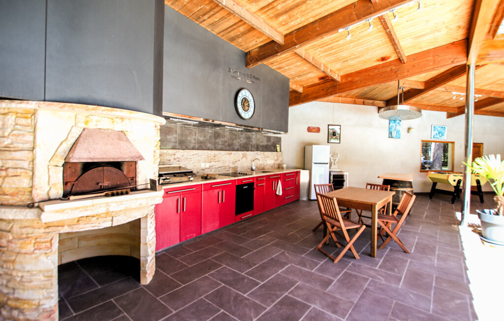 Bastide provençale 12 pers., piscine chauffée et jacuzzi - Photo 7
