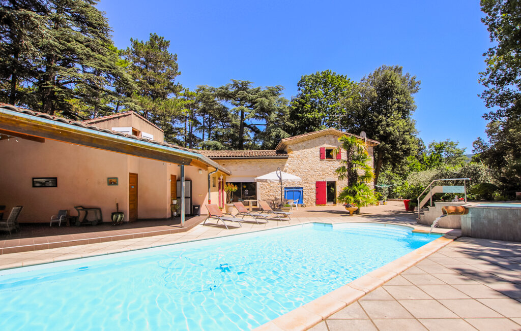 Bastide provençale 12 pers., piscine chauffée et jacuzzi - Photo 9