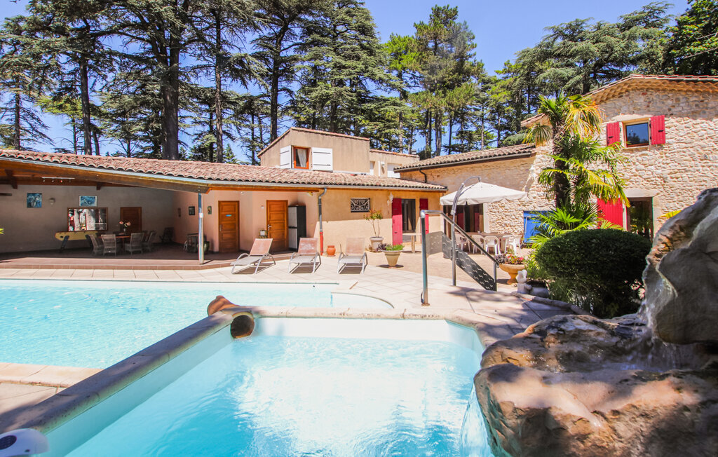 Bastide provençale 12 pers., piscine chauffée et jacuzzi - Photo 10