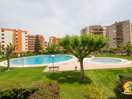 Location appartement à Salou, Charmant appartement avec piscine près de Plaza Europa à Salou, à 720m de la plage