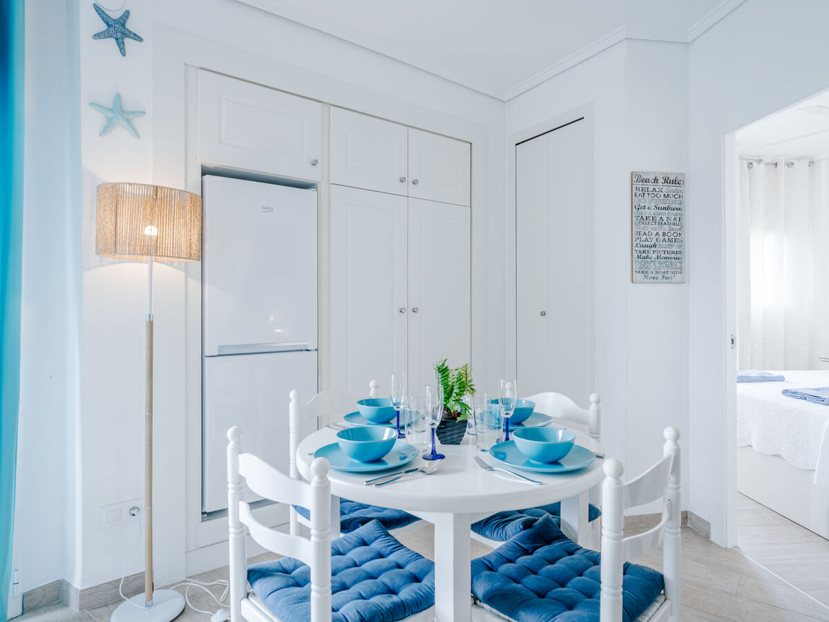 Essence, petit appartement 2 pièces à 280 m de la plage - Photo 9