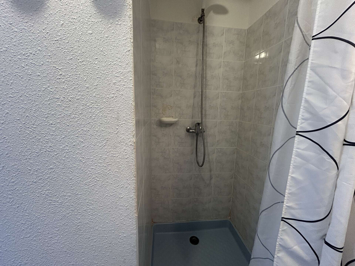 Appt 2 pièces climatisé avec vue lac et piscine - Photo 17