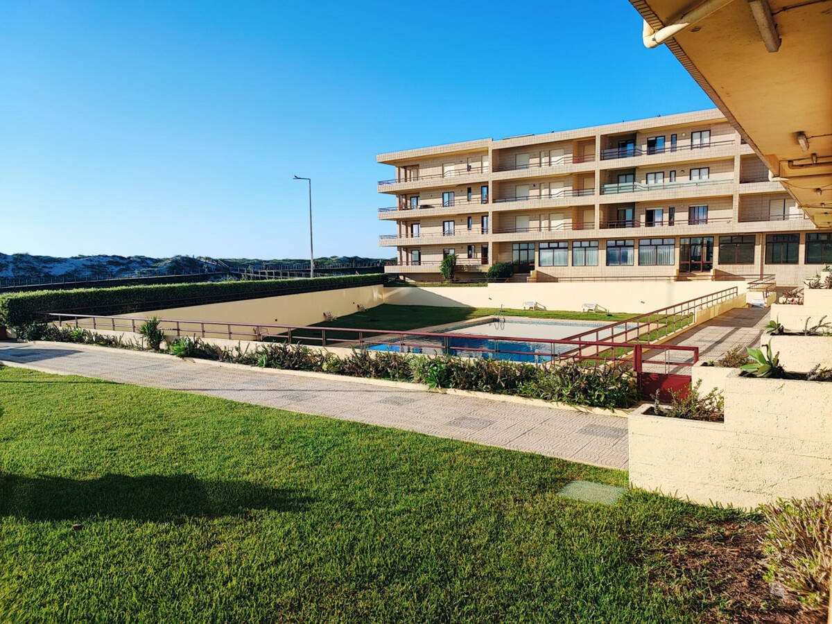 Appartement face à la plage à Mindelo - Photo 2