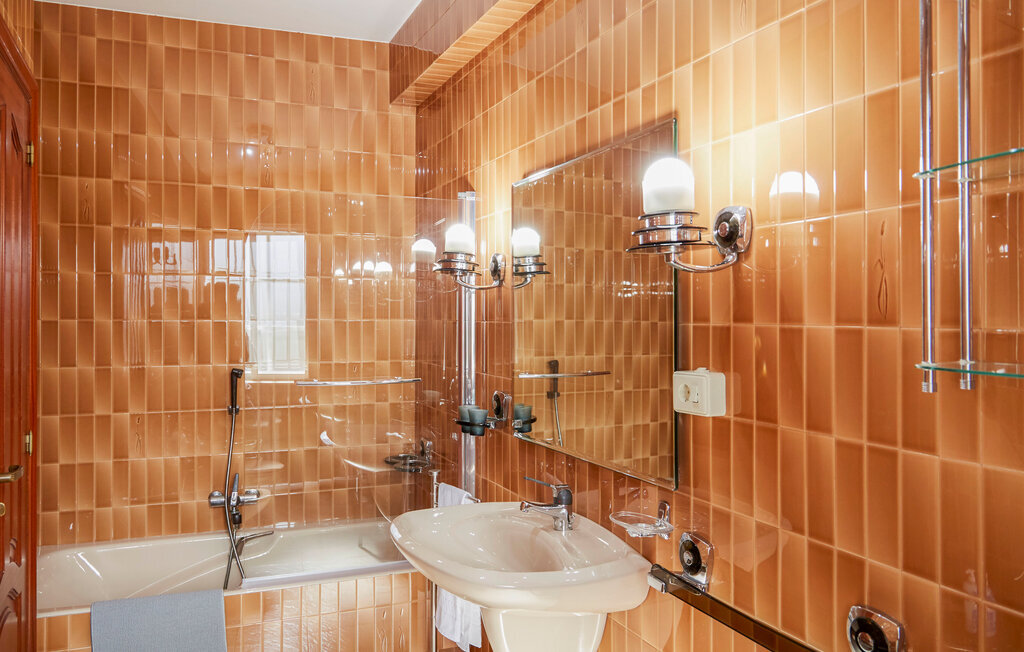 LUXURY SINGULAR VILLA ROSA, Maison 12 personnes à PADRON - Photo 34