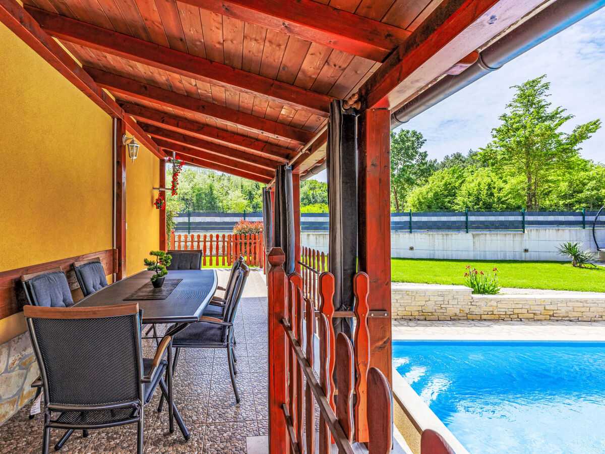 Maison Soriso à Motovun, piscine privée - Photo 4
