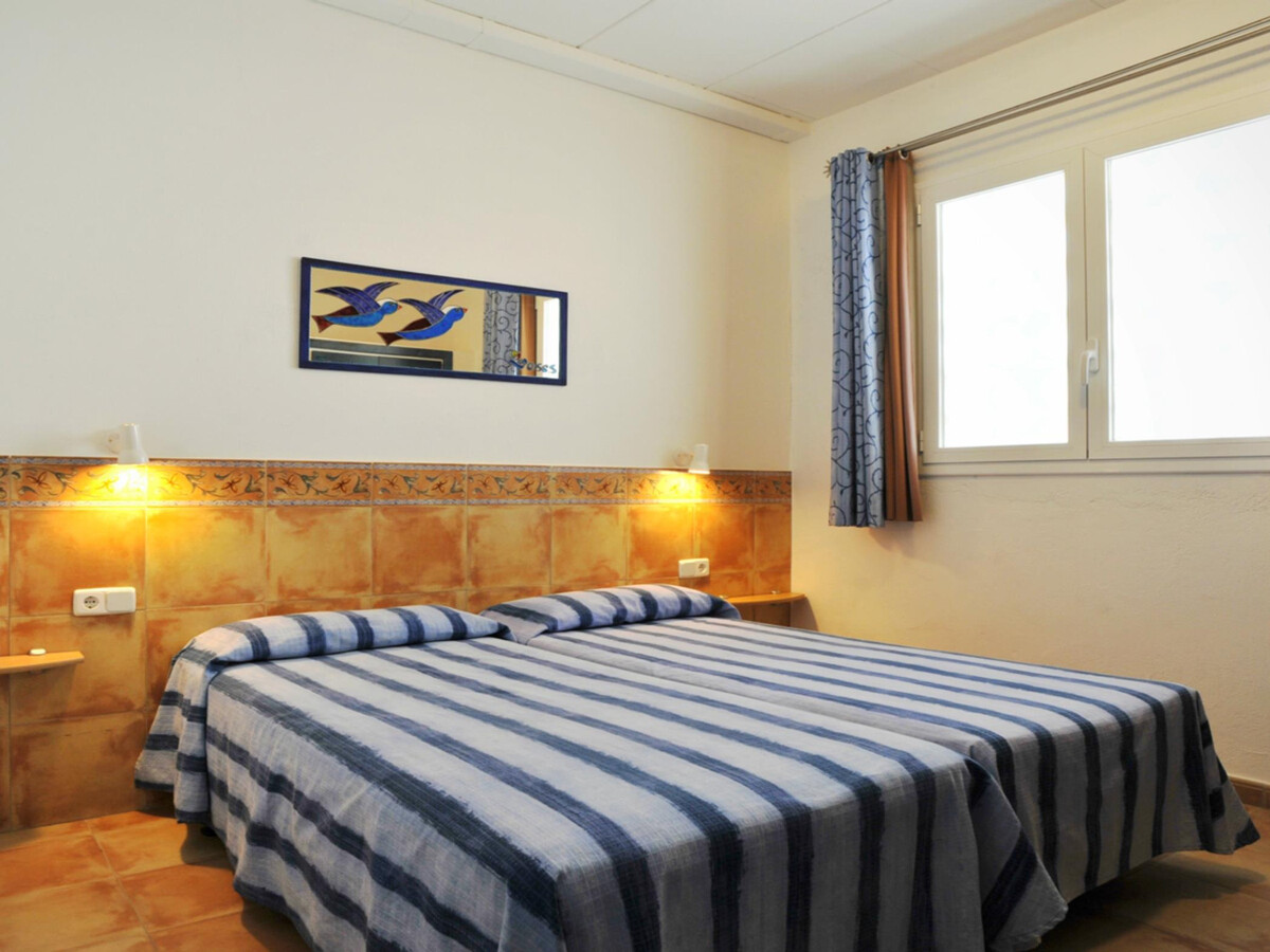 Appartement 2 chambres Roses, 50m plage avec vue mer - Photo 5