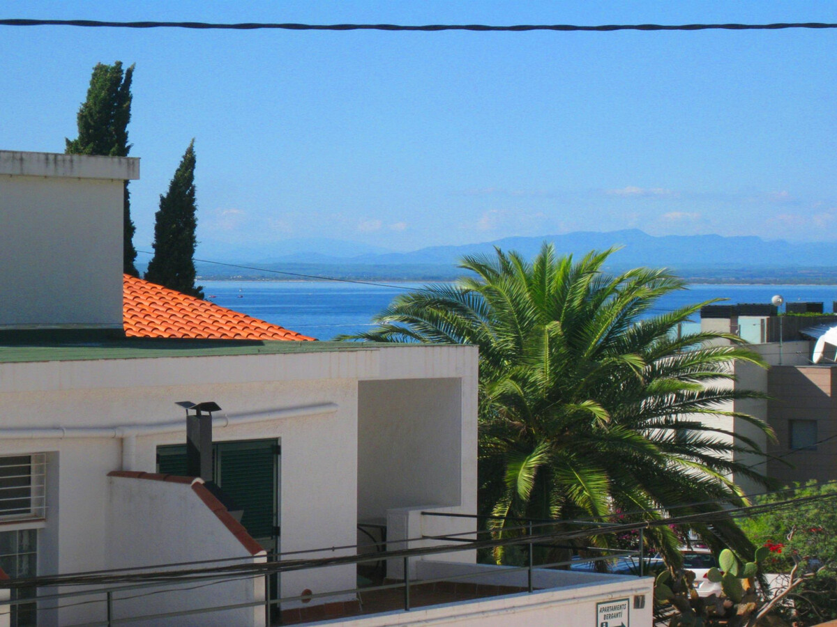 Appartement 2 chambres Roses, 50m plage avec vue mer - Photo 8