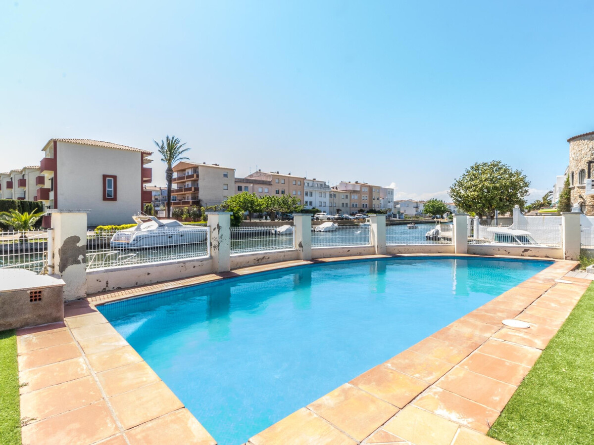Villa 5 chambres sur canal à Empuriabrava, piscine privée - Photo 2