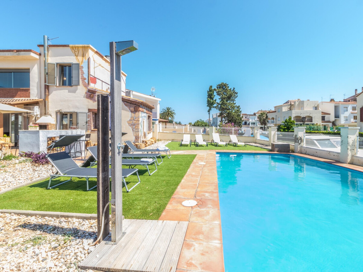 Villa 5 chambres sur canal à Empuriabrava, piscine privée - Photo 9