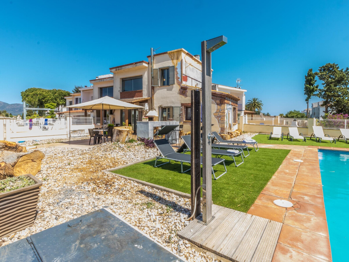 Villa 5 chambres sur canal à Empuriabrava, piscine privée - Photo 10