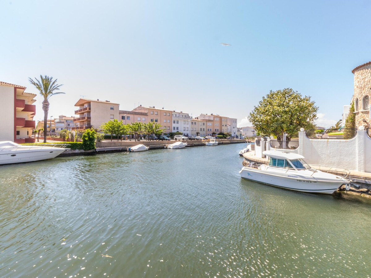 Villa 5 chambres sur canal à Empuriabrava, piscine privée - Photo 12