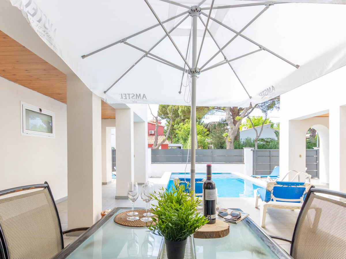 Villa 4 chambres avec piscine chauffée à Empuriabrava - Photo 4
