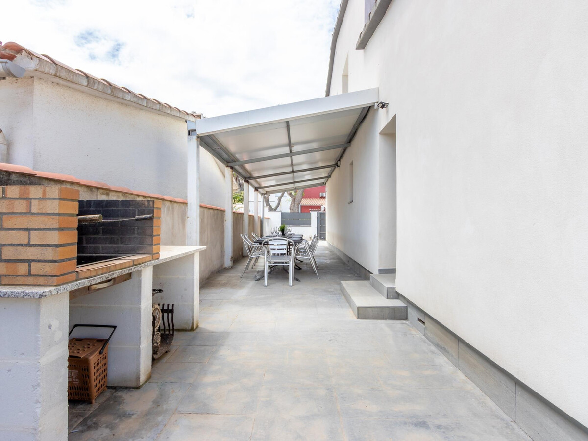 Villa 4 chambres avec piscine chauffée à Empuriabrava - Photo 8