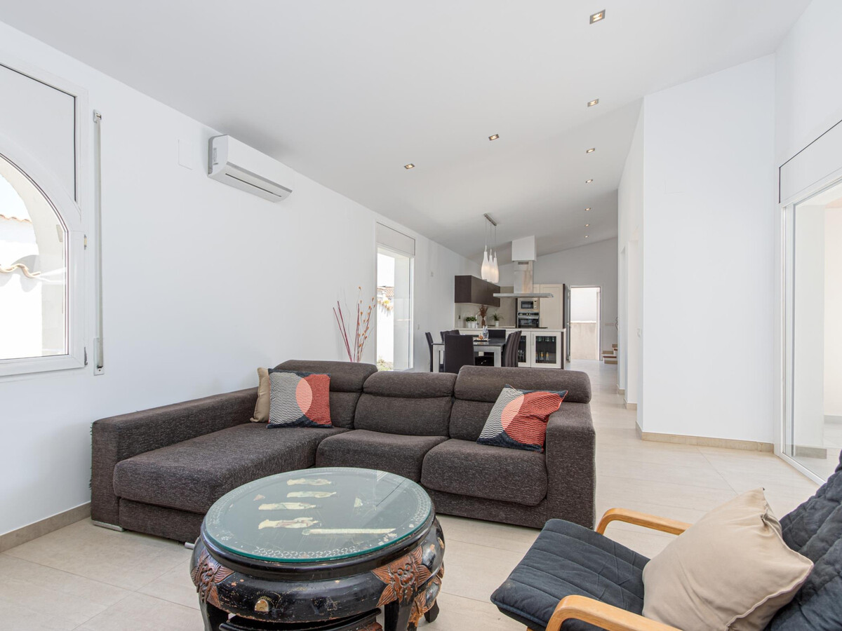 Villa 4 chambres avec piscine chauffée à Empuriabrava - Photo 13