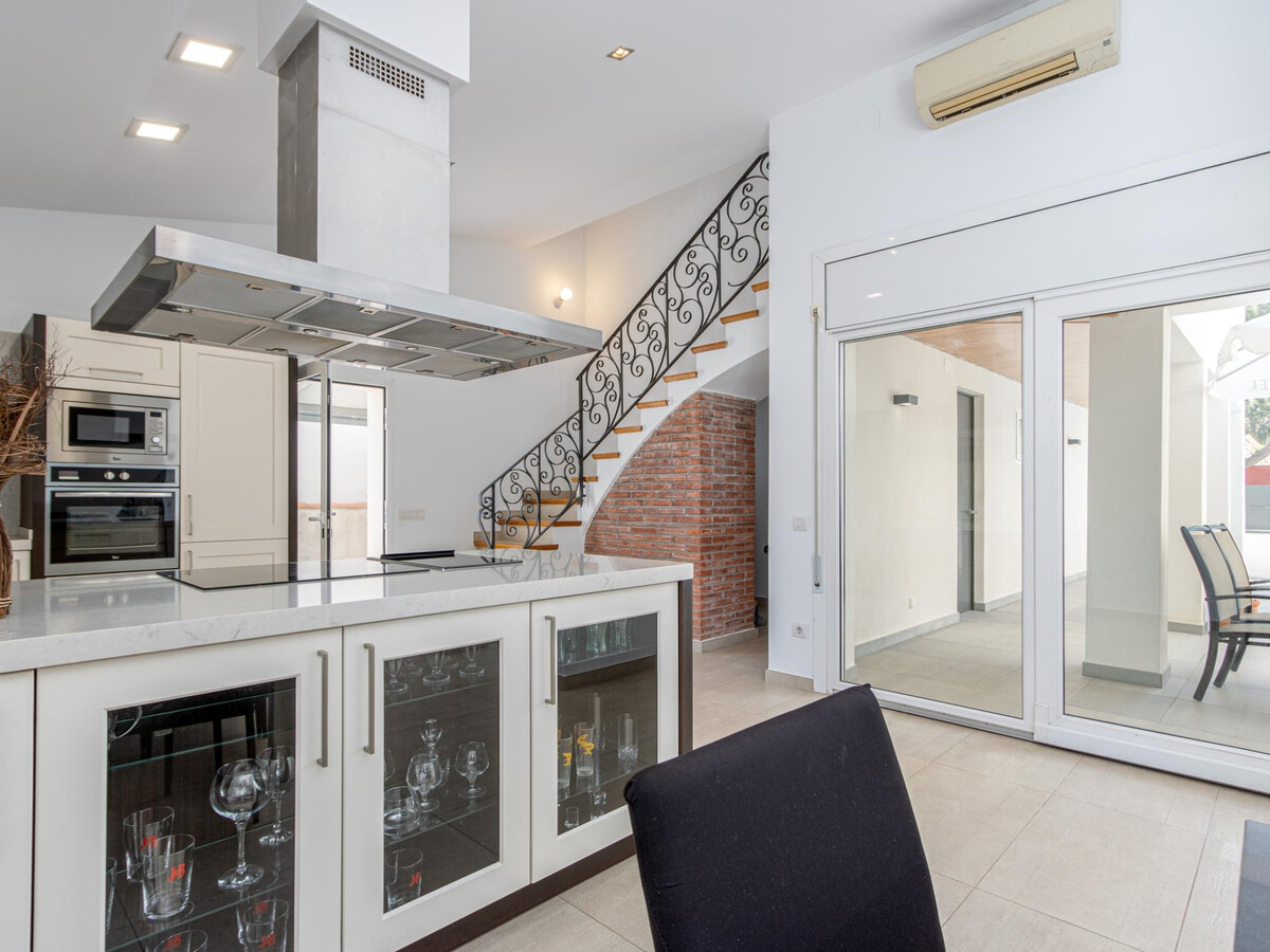 Villa 4 chambres avec piscine chauffée à Empuriabrava - Photo 18