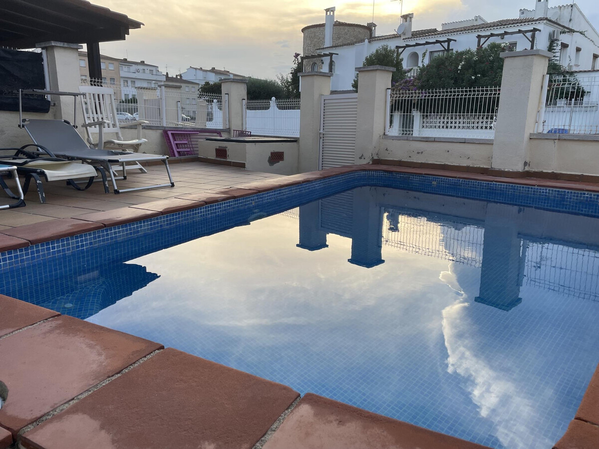 Villa 9 pers. avec piscine privée sur canal à Empuriabrava - Photo 2