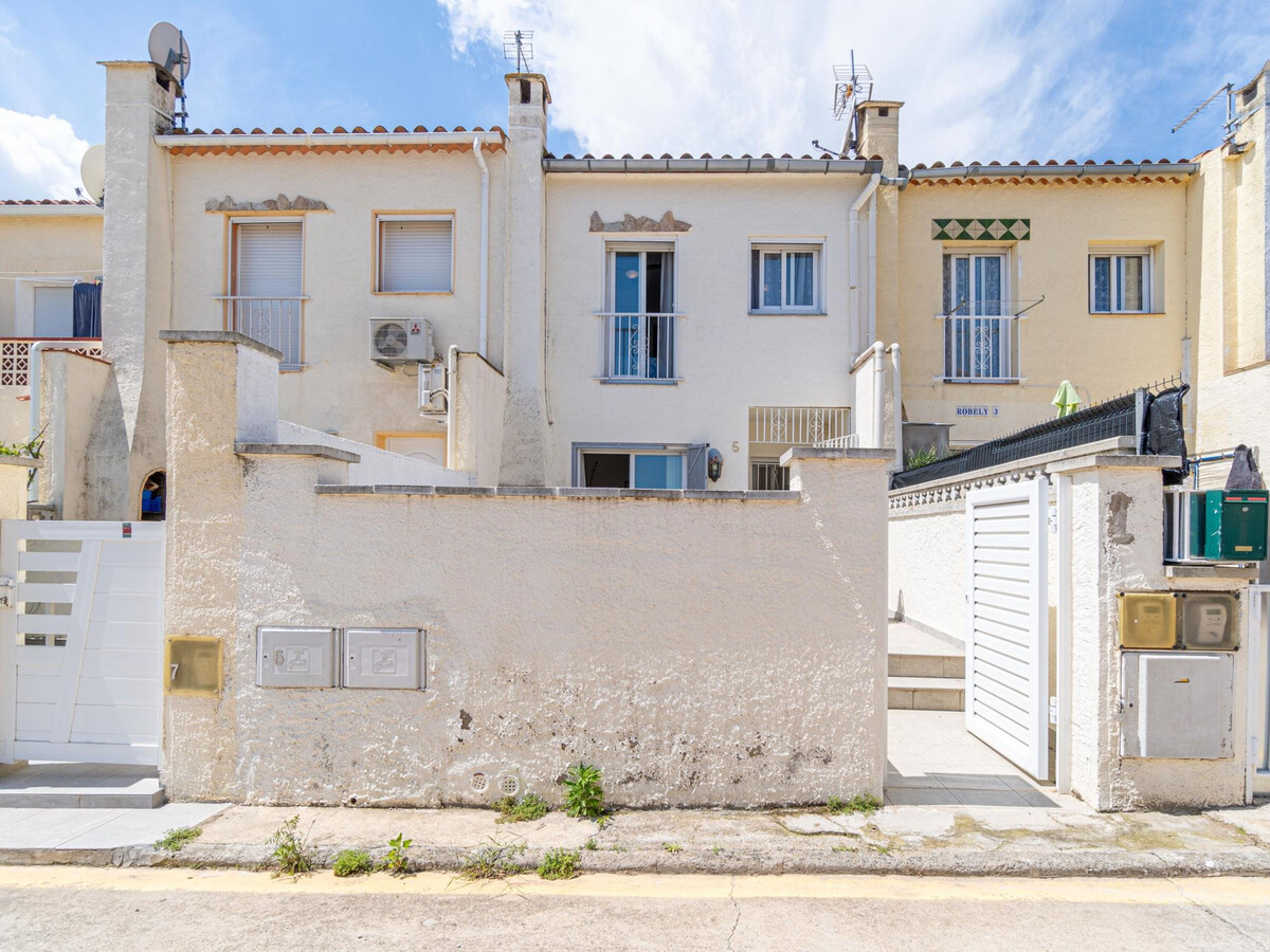 Villa rénovée 6 personnes, terrasse et piscine commune - Photo 3