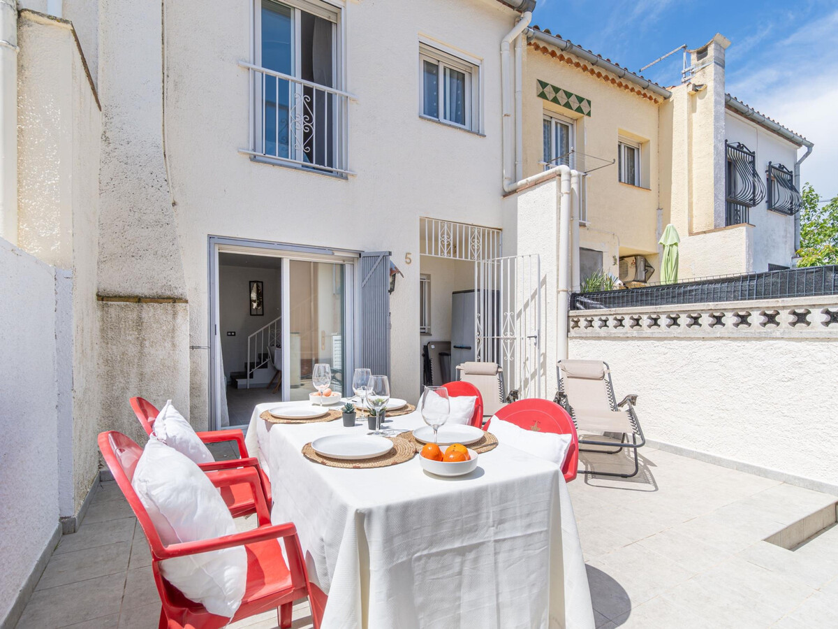Villa rénovée 6 personnes, terrasse et piscine commune - Photo 5