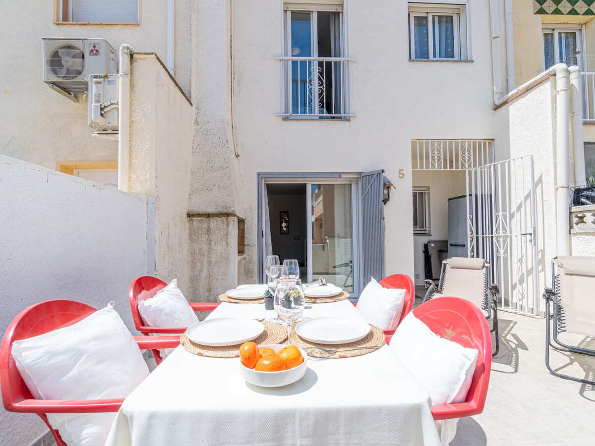 Villa rénovée 6 personnes, terrasse et piscine commune - Photo 6