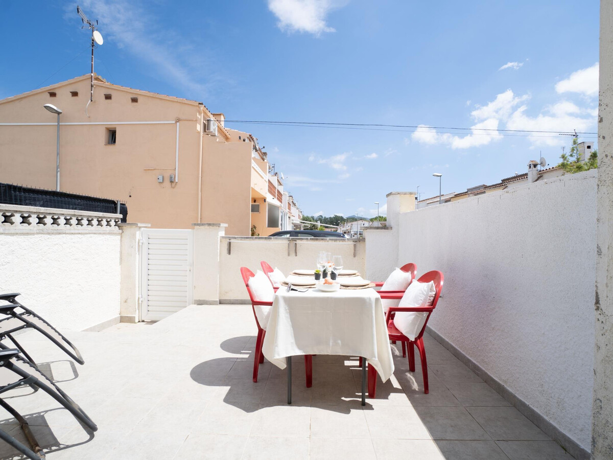 Villa rénovée 6 personnes, terrasse et piscine commune - Photo 7