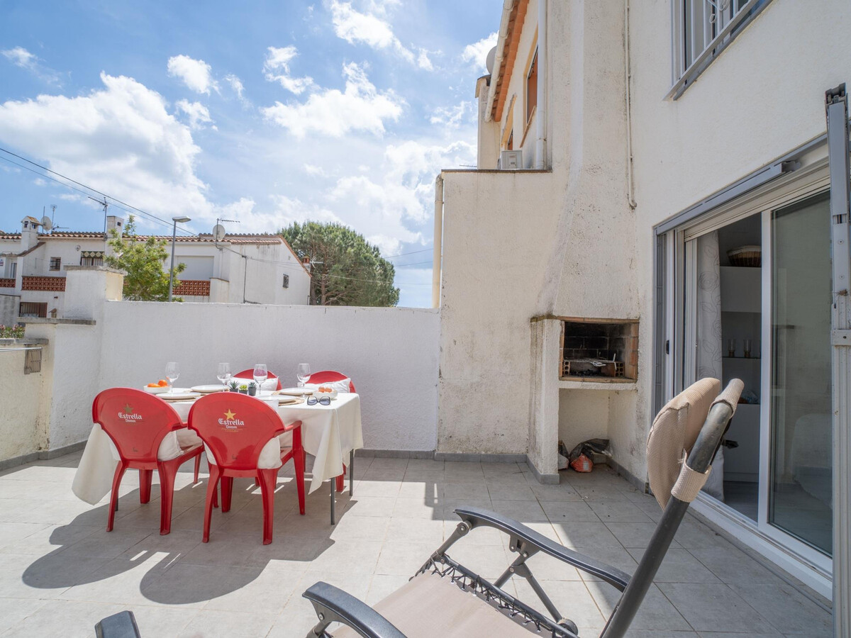Villa rénovée 6 personnes, terrasse et piscine commune - Photo 8