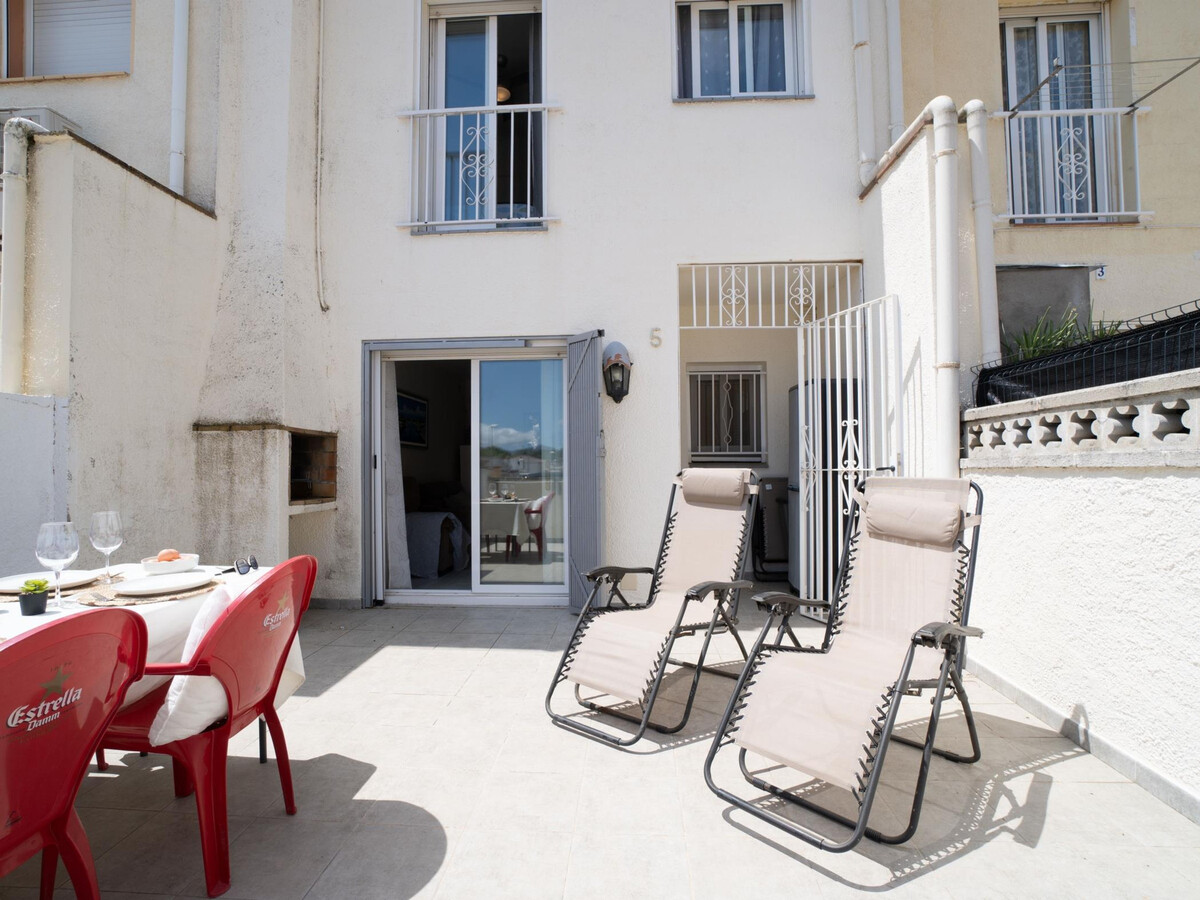 Villa rénovée 6 personnes, terrasse et piscine commune - Photo 9