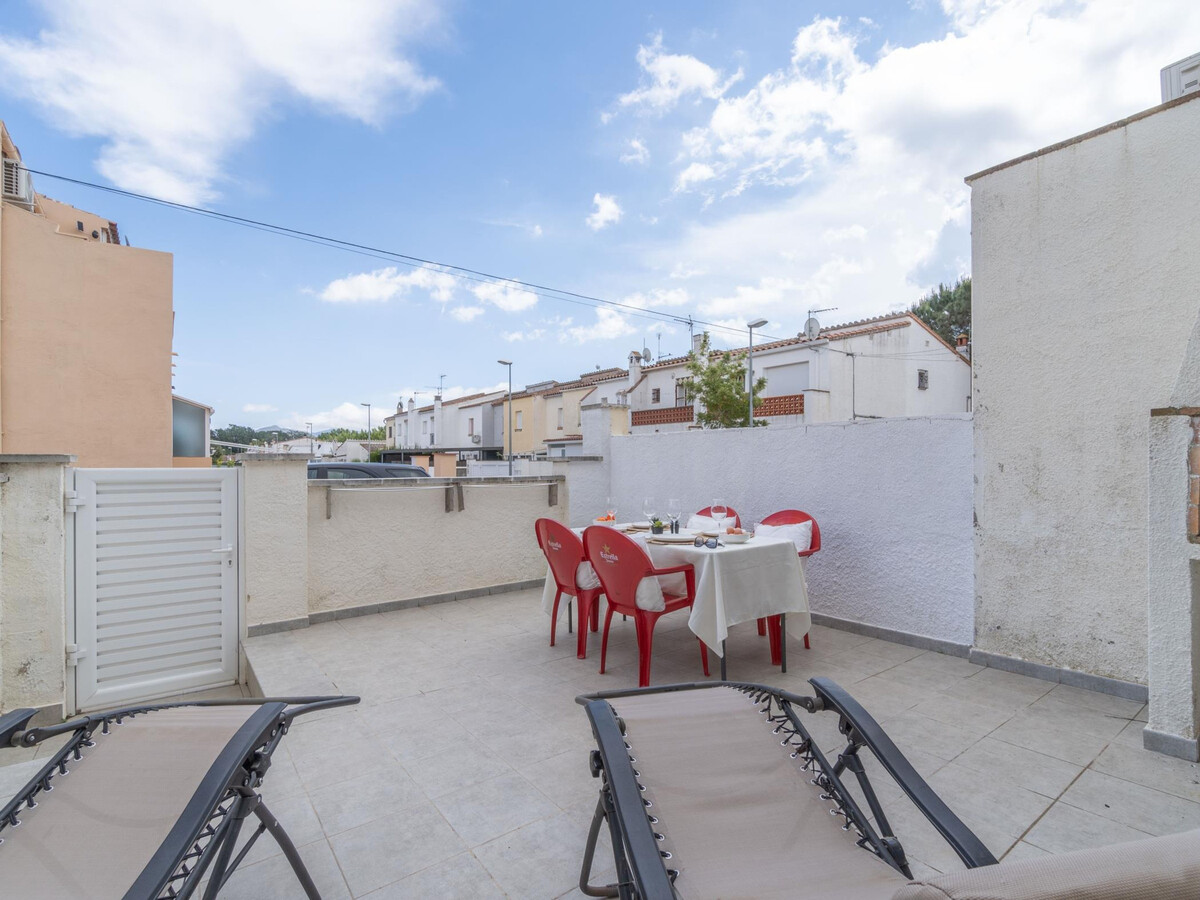 Villa rénovée 6 personnes, terrasse et piscine commune - Photo 10