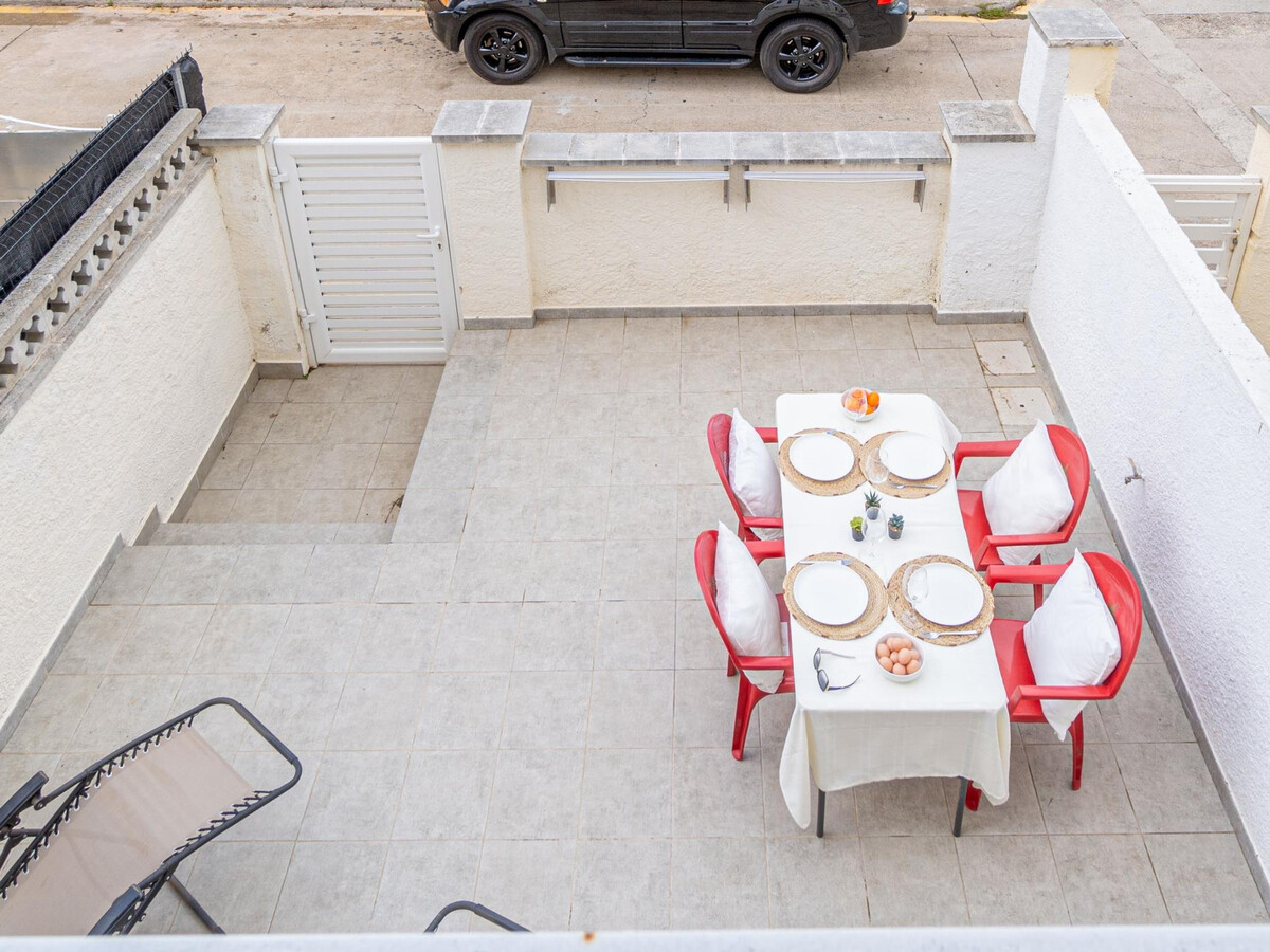Villa rénovée 6 personnes, terrasse et piscine commune - Photo 18