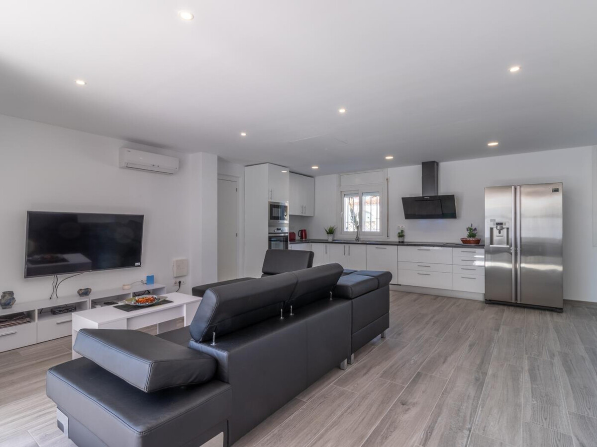 Villa 4 chambres avec piscine chauffée à Empuriabrava - Photo 3