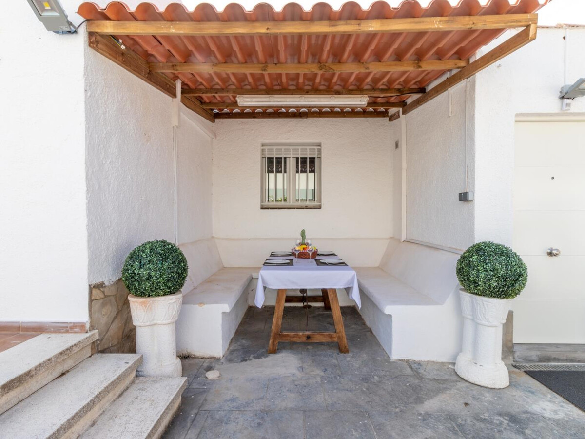 Villa 4 chambres avec piscine chauffée à Empuriabrava - Photo 13