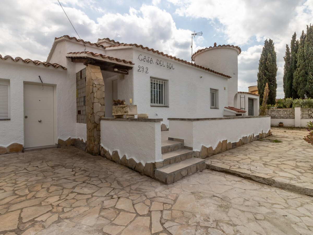 Villa 4 chambres avec piscine chauffée à Empuriabrava - Photo 18