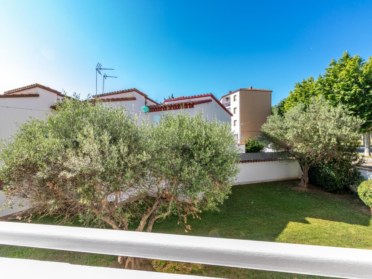 Appartement rénové 1 chambre avec parking à Empuriabrava - Photo 3