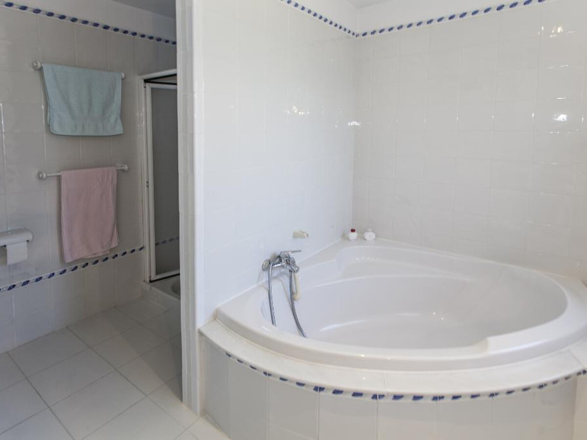 Villa 3 chambres Polop, piscine 9x5m et terrain boisé - Photo 23