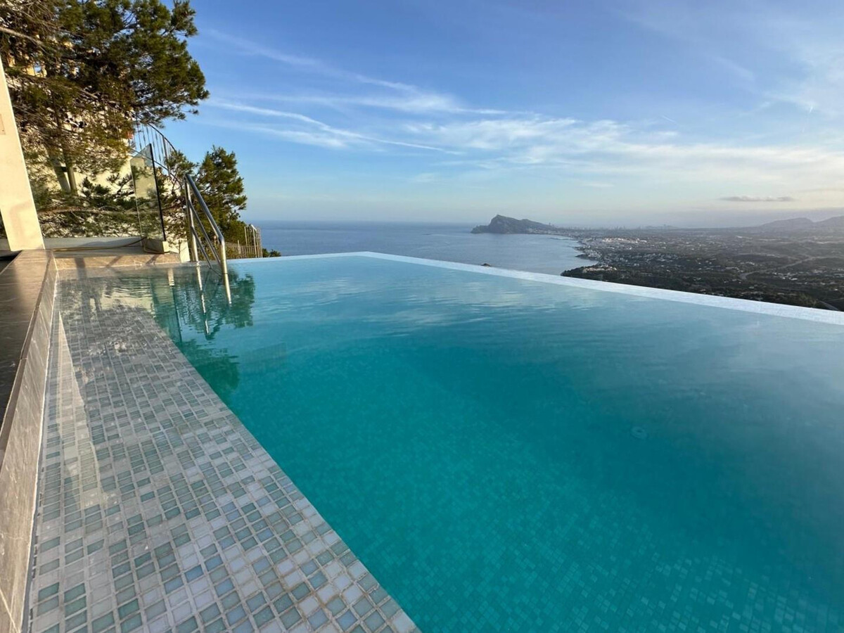 Villa Bauhaus Altea-Hills, piscine débordement chauffée - Photo 3