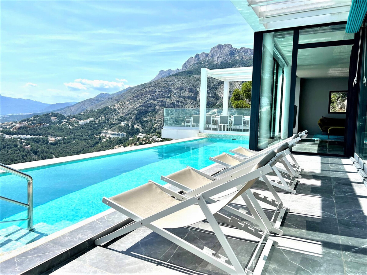 Villa Bauhaus Altea-Hills, piscine débordement chauffée - Photo 17