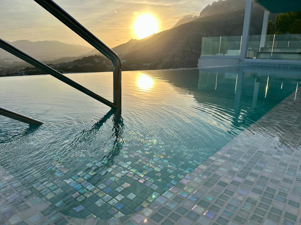 Villa Bauhaus Altea-Hills, piscine débordement chauffée - Photo 19