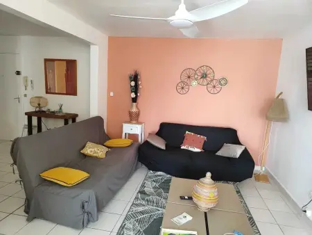 Location appartement à Le Gosier, Appartement moderne à Le Gosier avec terrasse 80 m²