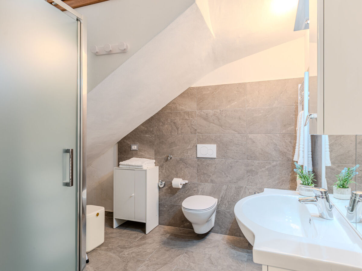 Appartement DeMa à Tremezzina, rénové 2025, vue lac - Photo 5