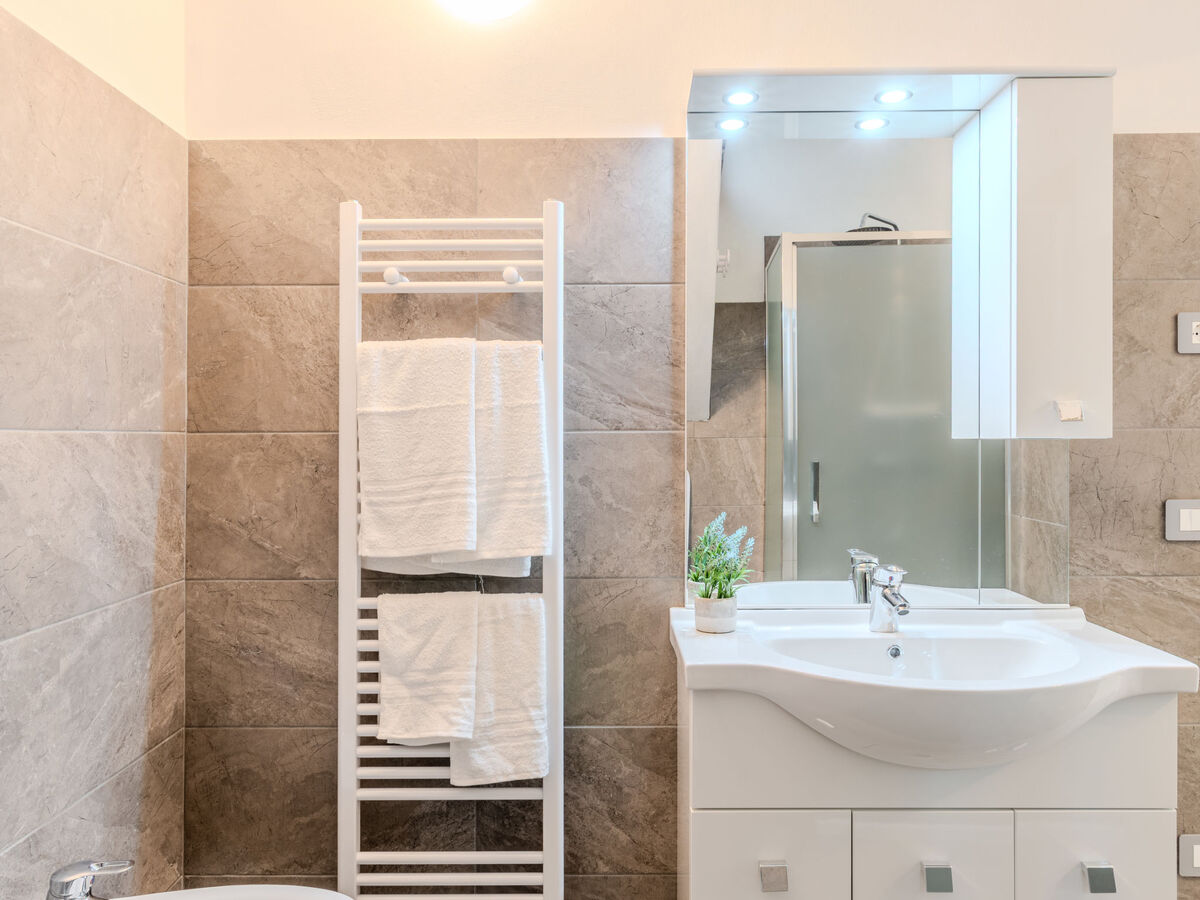 Appartement DeMa à Tremezzina, rénové 2025, vue lac - Photo 15