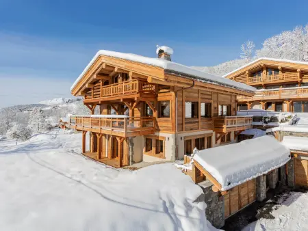 Location chalet à La Clusaz, Chalet 5* pour 12 avec piscine, spa, sauna et hammam à La Clusaz