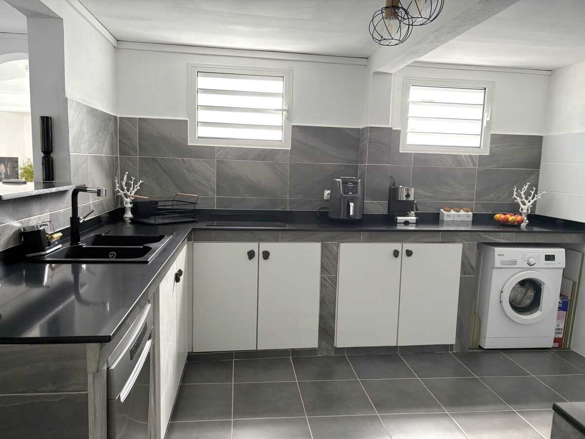 Maison 4 chambres avec piscine privée à Sainte-Anne - Photo 8