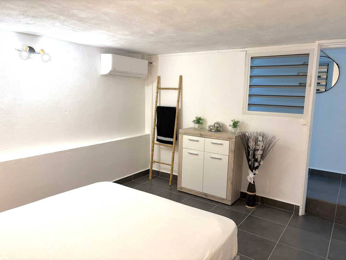 Maison 4 chambres avec piscine privée à Sainte-Anne - Photo 14