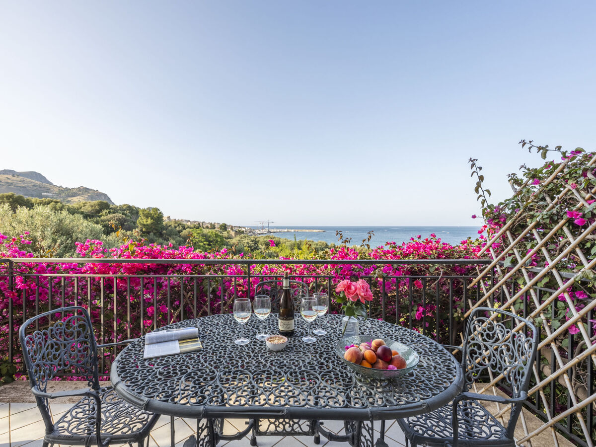 Cicladi Santorini – Appartement vue mer à Santa Flavia - Photo 1