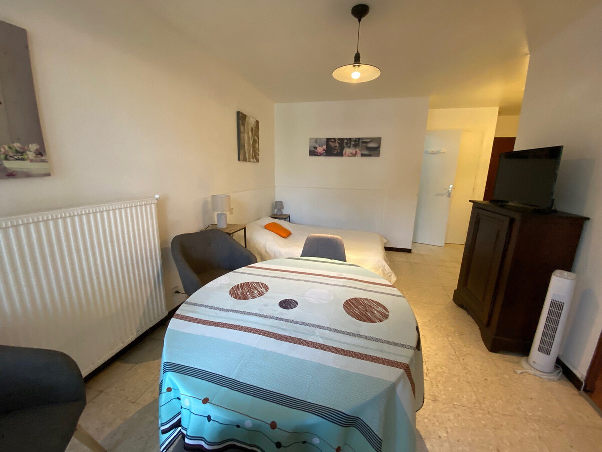 T1 30 m² Balaruc-les-Bains, loggia, face thermes - Photo 1