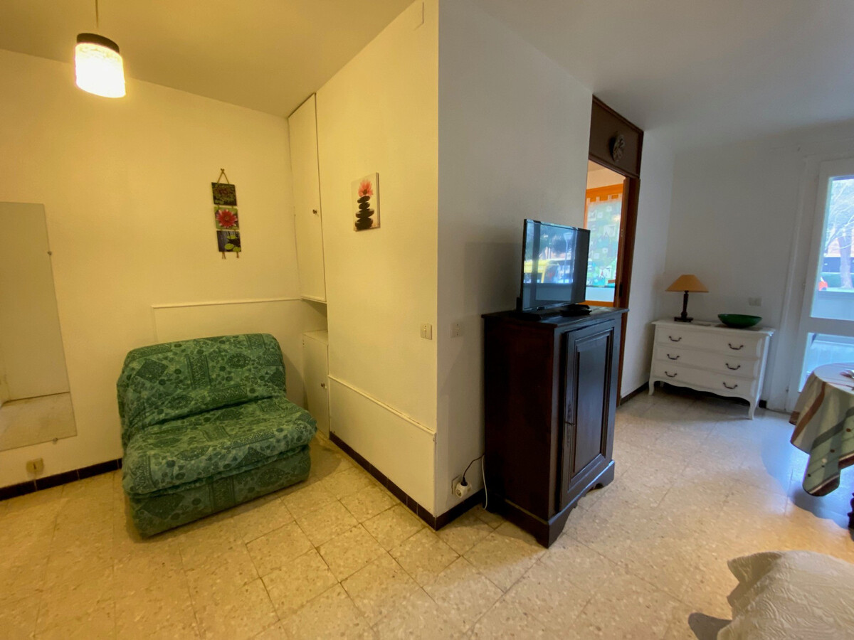 T1 30 m² Balaruc-les-Bains, loggia, face thermes - Photo 3