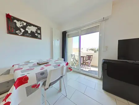 Location appartement à La Londe les Maures, Appartement T2 climatisé avec balcon et parking à La Londe