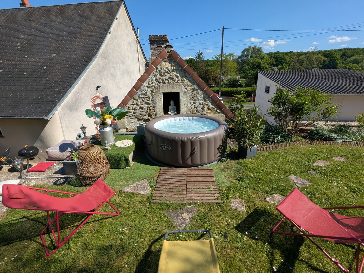 Gîte 4 pers. piscine privative et jacuzzi à Rouvres-les-Bois - Photo 11