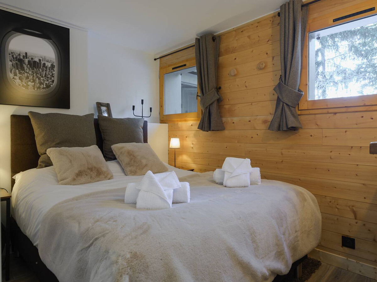 Duplex rénové à Courchevel 1850, cheminée & terrasse - Photo 6